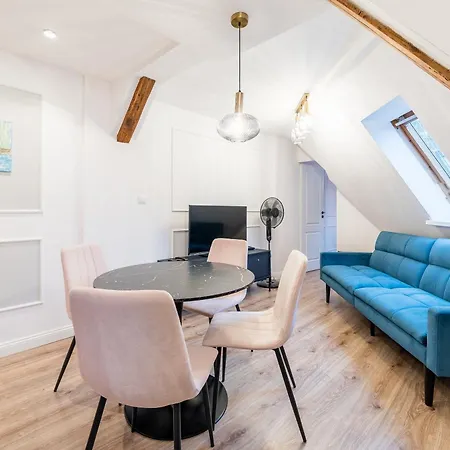 Old Town View By Bookinghost דירה