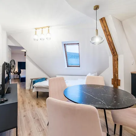 Old Town View By Bookinghost דירה פוזנן